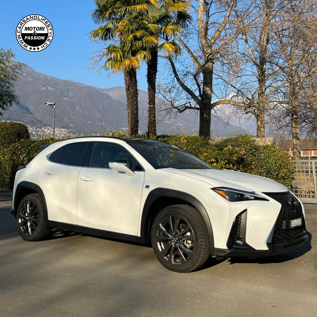 Lexus UX 250h